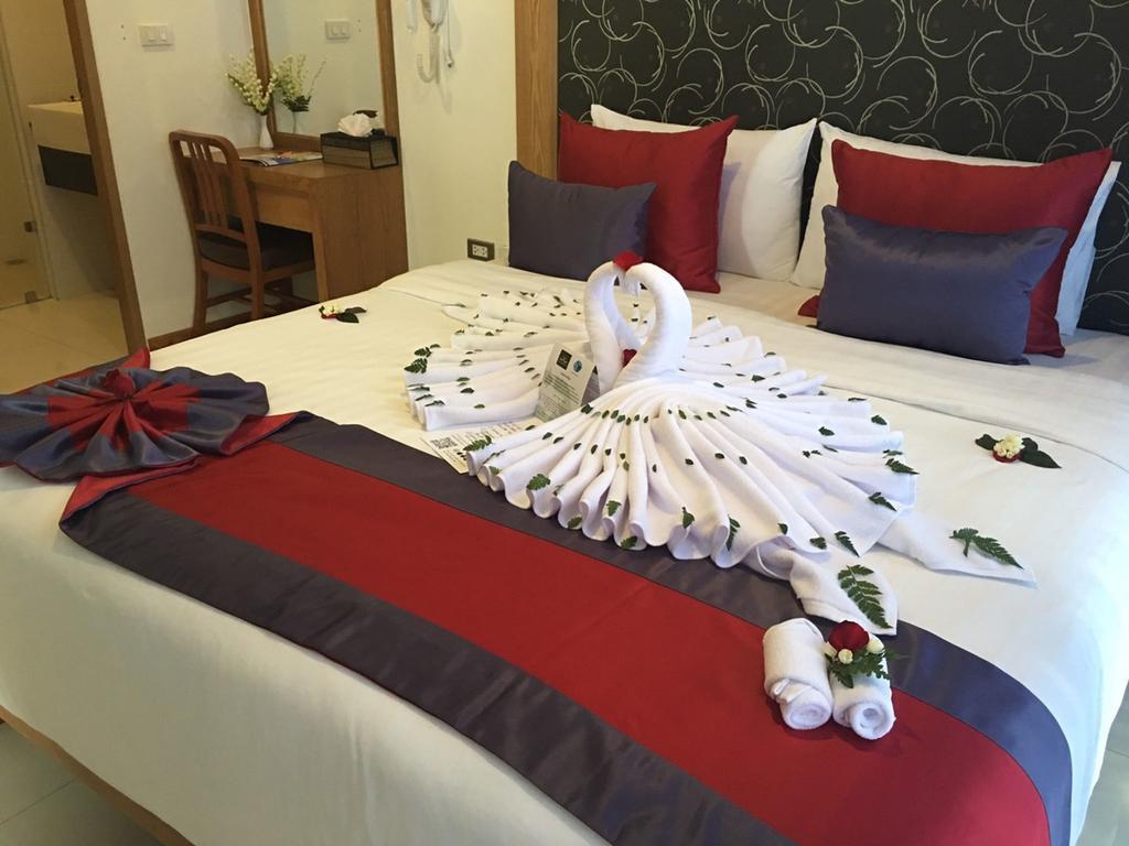 Grand Nai Harn Suites Rawai Dış mekan fotoğraf